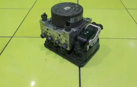 Peugeot 208 I ABS Pump 10091511873