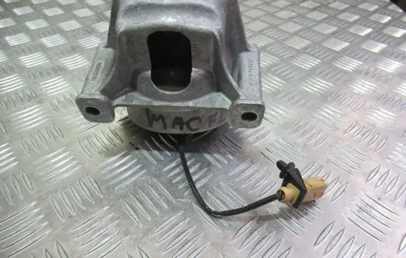 Audi A4 S4 B9 Engine mounting bracket 8R0199381AQ