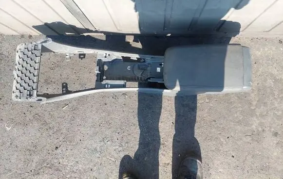 Volkswagen PASSAT B7 Armrest 