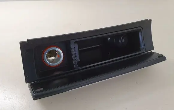 Ashtray (front)