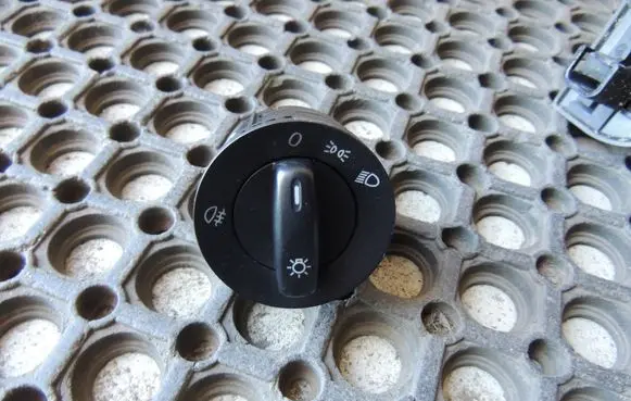Volkswagen Jetta V Light switch 1K0941431P