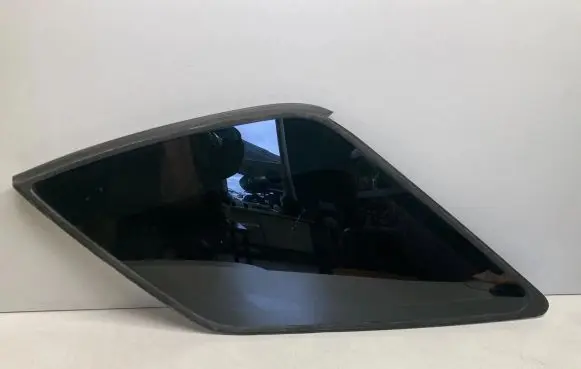 KIA Sorento Rear side window 43R000382