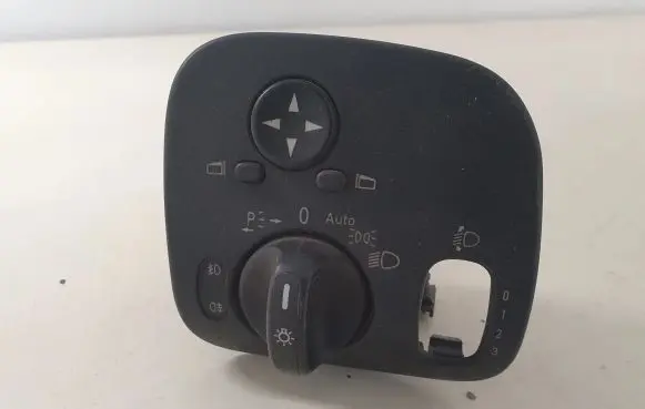 Mercedes-Benz C W203 Light switch A2035450604