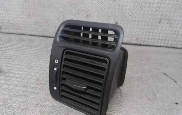 Honda CR-V Dashboard side air vent grill/cover trim 77640S9A00