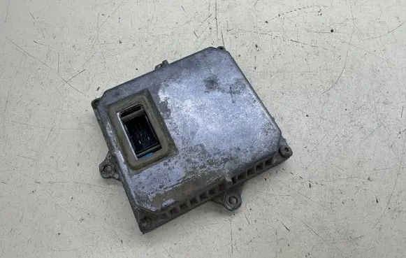 Audi A3 S3 8P Headlight ballast module Xenon 1307329088