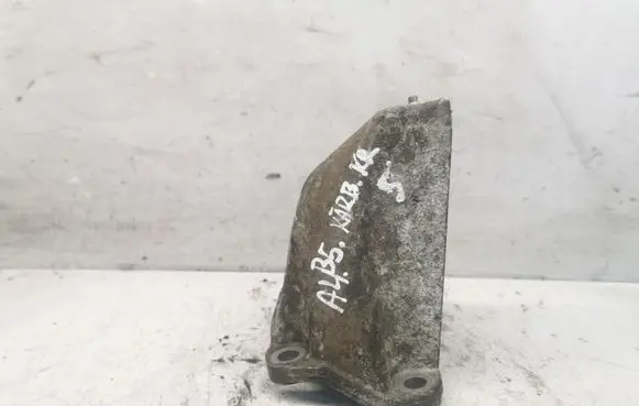 Audi A4 S4 B5 8D Engine mounting bracket 8D0399113AB