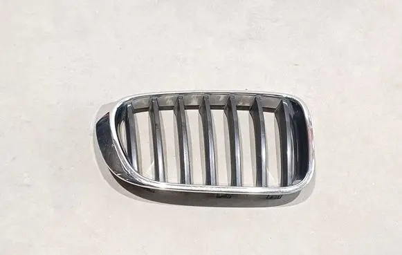 BMW X3 F25 Front bumper upper radiator grill 51117338572