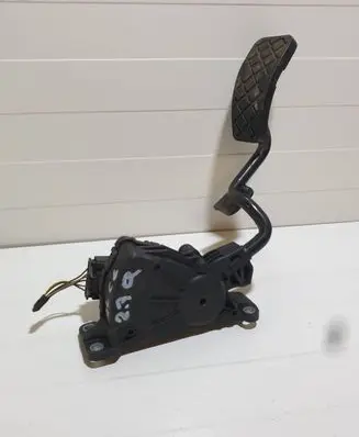 Audi A6 S6 C6 4F Accelerator throttle pedal 4F2721523 6PV00898402