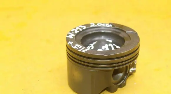 Mercedes-Benz C W205 Piston 082295