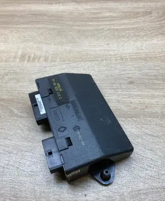 Renault Laguna I Comfort/convenience module 7700823112C