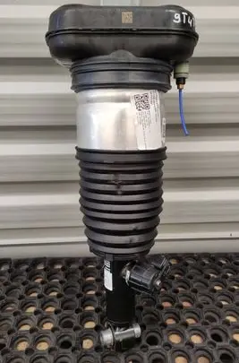 BMW X5 G05 Rear shock absorber/damper 6869038