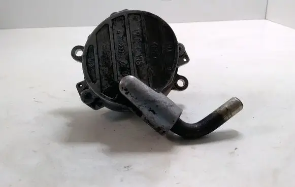 Mercedes-Benz Vito Viano W638 Vacuum pump A6112300165