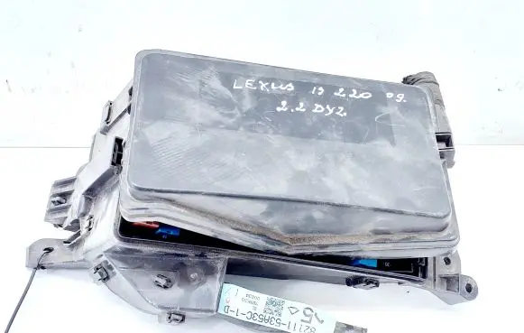 Lexus IS 220D-250-350 Fuse box set 8266253070