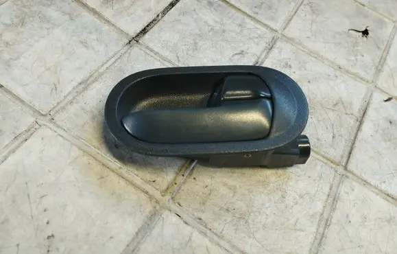 Mitsubishi Colt Rear door interior handle
