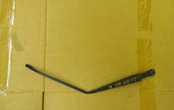 Renault Megane I Rear wiper blade arm 7700413089