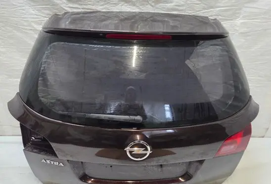 Opel Astra J Tailgate/trunk/boot lid 