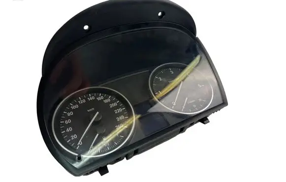BMW 1 E81 E87 Speedometer (instrument cluster) 9220988