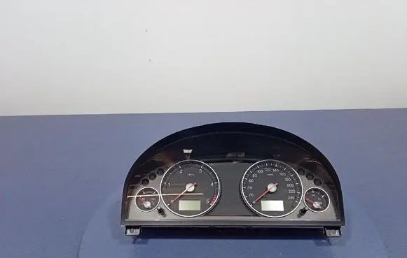Ford Mondeo Mk III Speedometer (instrument cluster) 6S7T-10849-BA