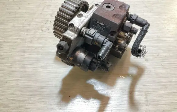 Mazda 3 I Fuel injection high pressure pump 9651844380 0445010089 002382