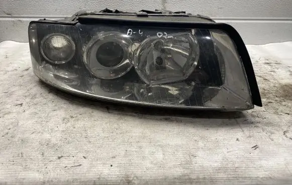 Audi A4 S4 B6 8E 8H Headlight/headlamp 69938240