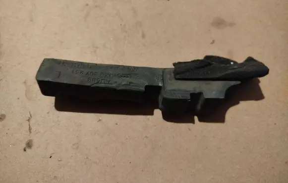 Audi A6 S6 C8 4K Wiper trim 4K8807251 AU583