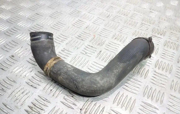 Opel Zafira A Engine coolant pipe/hose 90573220 1301637