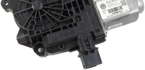 Skoda Fabia Mk2 (5J) Front door window regulator motor 6Q2959802H