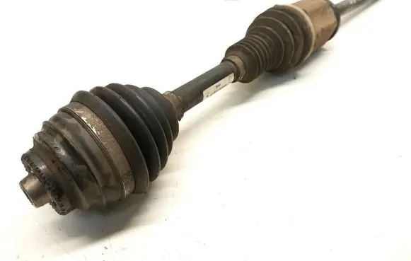 BMW X1 E84 Front driveshaft 7591682 8250130887