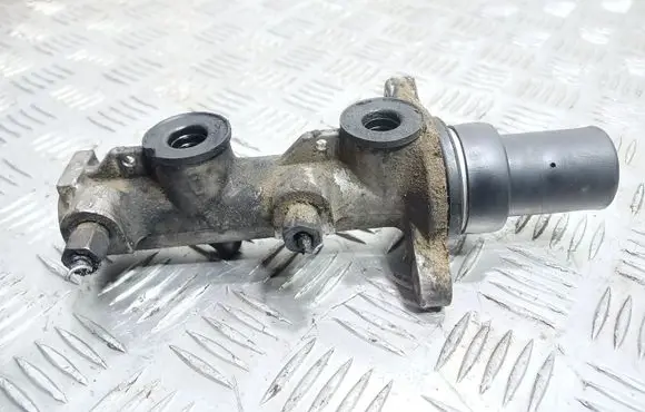 Chrysler Voyager Master brake cylinder 