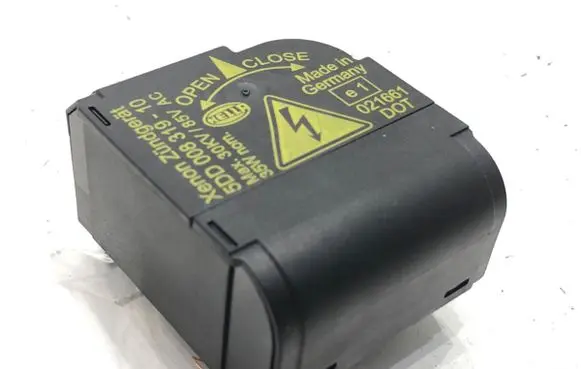 Opel Vectra C Voltage converter/converter module 5DD008319-10