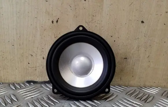 Land Rover Discovery 3 - LR3 Panel speaker XQM000400