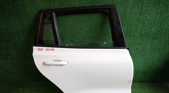 Volvo V60 Rear door
