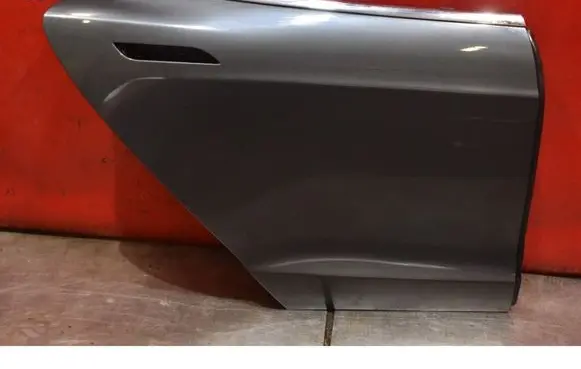 Tesla Model S Rear door