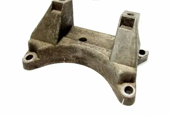 Gearbox mounting bracket