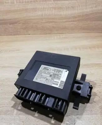 Ford Focus Comfort/convenience module 98AG15K600ED 5WK47220D