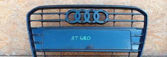 Audi A5 8T 8F Front bumper upper radiator grill