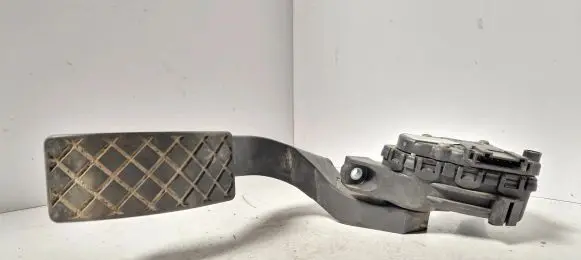 Volkswagen PASSAT B5 Accelerator throttle pedal 8D1721523F 6PV00837603 01080