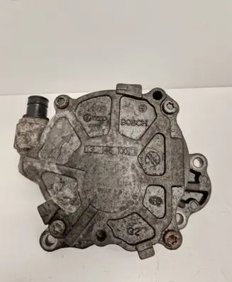 Audi A6 S6 C6 4F Vacuum pump 03L145100F 03L145100
