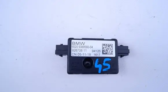 BMW X3 G01 Aerial antenna amplifier 9389560 92870811