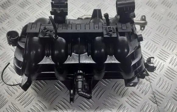 Opel Corsa C Intake manifold 55350547