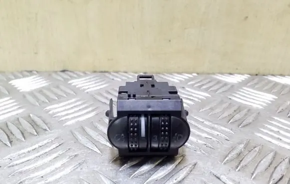 Volkswagen PASSAT B5.5 Headlight level height control switch 3B0941333C