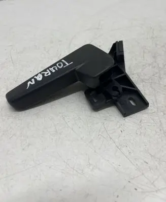 Engine bonnet (hood) release handle