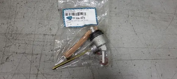 Volkswagen Touran I Fuel pressure sensor 111209021E