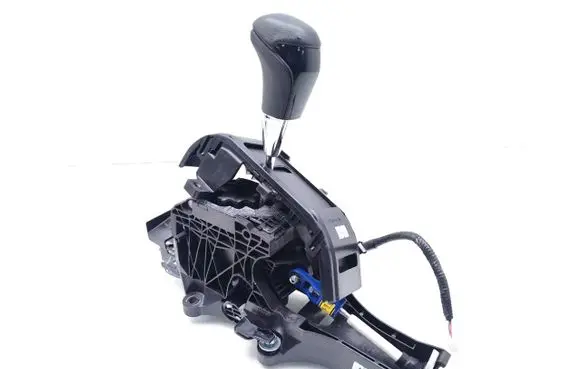 Toyota Hilux VIII Gear selector 05AUG24