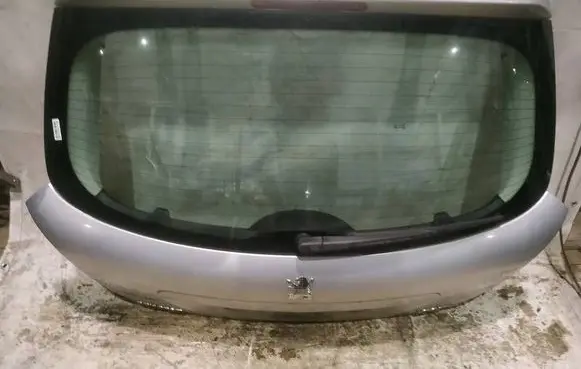 Peugeot 207 Tailgate/trunk/boot lid PILKAS