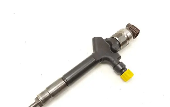 Fuel injector