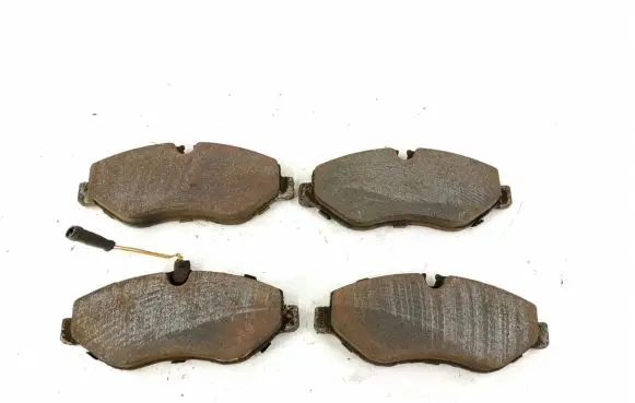 Mercedes-Benz Vito Viano W639 Brake pads (front) 0004216110 0064204320