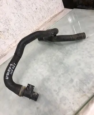Engine coolant pipe/hose