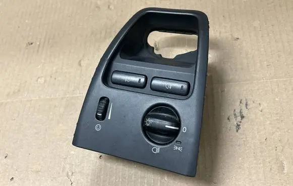 Volvo XC90 Light switch 8685450