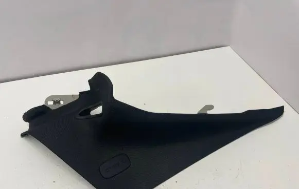 Mercedes-Benz C W205 (C) pillar trim
